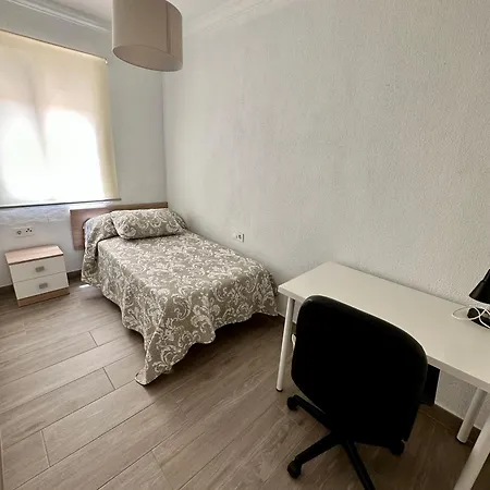 Precioso 3 Dormitorios, Aire Acondicionado Apartment
